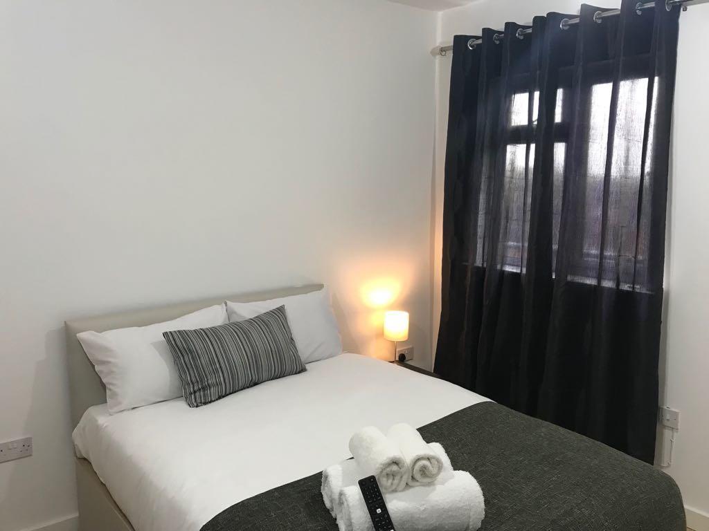 Unity House Serviced Apartments Luton  Bagian luar foto